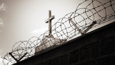 Religionsfreiheit in 15 Ländern besonders besorgniserregend / © Dundanim (shutterstock)