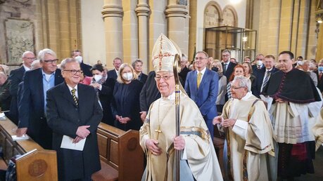 Erzbischof Becker wird mit einem Gottesdienst verabschiedet / © Ingo Schmitz/Westfalen-Blatt (KNA)