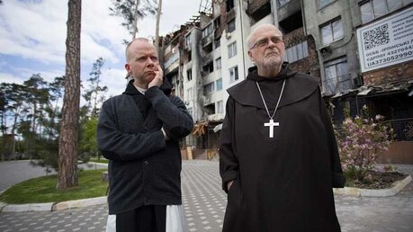 Bischof Erik Varden und Kardinal Anders Arborelius in der Ukraine / © Ukrainian Greek Catholic Church Media Centre