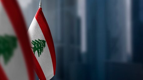 Flagge von Libanon (shutterstock)