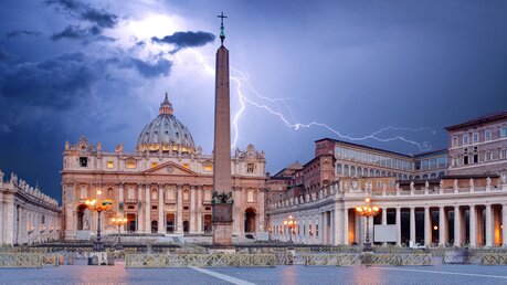 Braut sich im Vatikan etwas zusammen? / © TTstudio (shutterstock)