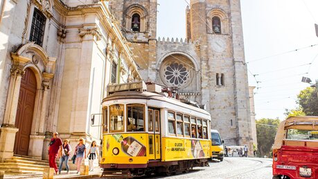 Kathedrale Sé Patriarcal in Lissabon / © RossHelen (shutterstock)