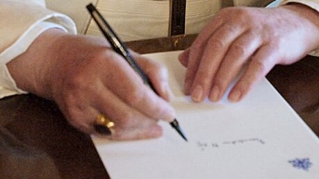 Papst Benedikt XVI.: Schreiben über neue Wege zum Frieden (KNA)