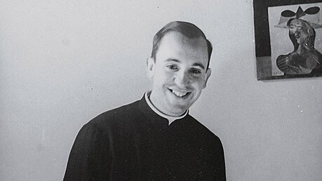 Jorge Mario Bergoglio als Seminarist im Jahr 1966 / © N.N. (KNA)