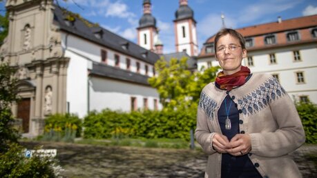 Juliana Seelmann, Ordensschwester im Kloster Oberzell / © Daniel Karmann (dpa)
