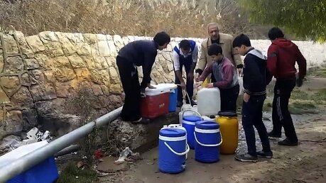 Trinkwasser ist rar in Syrien / © Yomyat Kzefeh Hawen Fi Dimashq (dpa)