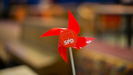 SPD-Windrad / © Rolf Vennenbernd (dpa)