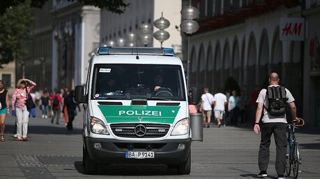 Starke Polizeipräsenz wegen Schießerei in München / © Daniel Karmann (dpa)