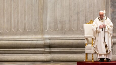 Osternacht mit Papst Franziskus / © Stefano Dal Pozzolo/Romano Siciliani (KNA)