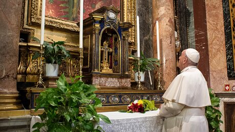 Papst ruft "Sonntag der Tränen" aus / © Vatican Media/Romano Siciliani (KNA)
