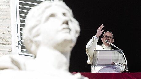 Franziskus beim Angelusgebet / © Angelo Carconi (dpa)