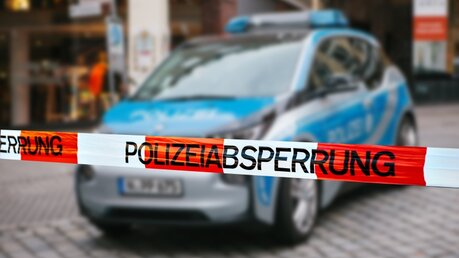 Polizeiabsperrung / © Franz 12 (shutterstock)