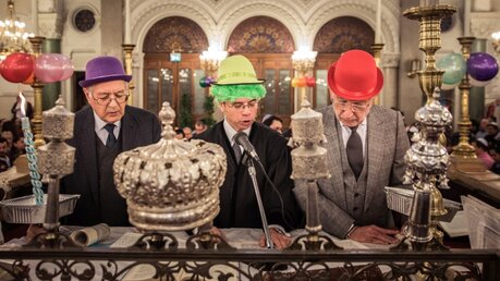 Purimfest in einer Synagoge (Archiv) / © Chloe Sharrock (KNA)