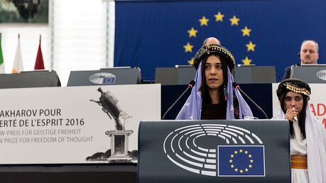 Die Jesidin Nadia Murad im Europaparlament / © Patrick Seeger (dpa)