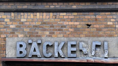 Söder: Flexiblere Arbeitszeit schadet kleinen Bäckereien. / © Jens Kalaene (dpa)