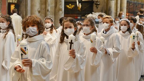 Zum zweiten Mal findet die Erstkommunionfeier unter Coronabedingungen statt. / © Beatrice Tomasetti (DR)