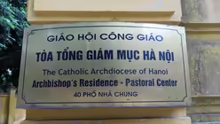 Schild am Erzbischöflichen Haus von Hanoi / © Kopp (DBK)