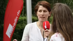 Die Architektin des Kirchenpavillons Pascale Kaell  / &copy; Andrea Imig (DR)