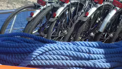 R&auml;der auf dem Schiff / &copy; Monika Wei&szlig;