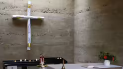 Kircheninnenraum des Pavillions  / &copy; Andrea Imig (DR)