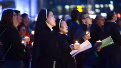 Internationale Gäste / © Hendrik Schmidt (dpa)