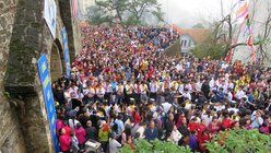 2.500 Gläubige kamen zur Messe in das Pilger- und Gemeindezentrum Tam Dao / © Kopp (DBK)