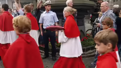 Einf&uuml;hrung des neuen Erzbischofs (DR)