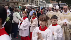 Einf&uuml;hrung des neuen Erzbischofs (DR)