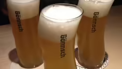 Stilecht - das gekr&uuml;mmte B&ouml;nnschglas / &copy; Milena Furman (DR)