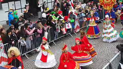 Bunte Tänzerinnen / © Sebastian Witte (DR)