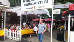 Biergarten, bei bestem Wetter in Paderborn / &copy; Christoph Paul Hartmann (DR)
