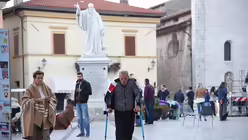 B&uuml;rger in Norcia / &copy; Crocchioni (dpa)
