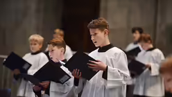 &Auml;ltere Chorknaben &uuml;bernehmen in der Eingew&ouml;hnungsphase der j&uuml;ngeren eine Patenschaft f&uuml;r sie. / &copy; Beatrice Tomasetti (DR)