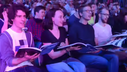 Alle singen mit / &copy; Beatrice Tomasetti  (DR)