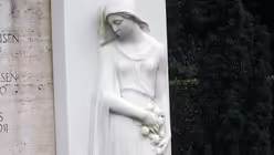 Allerheiligen auf dem Friedhof / &copy; Beatrice Tomasetti (DR)