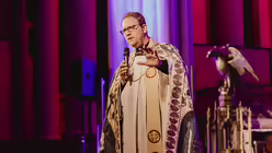 Tobias Schwaderlapp w&auml;hrend der Vigilfeier / &copy; www.capture-life.de (kja)