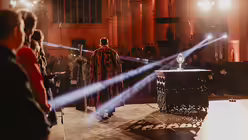 Im Scheinwerferlicht: Die Vigil im Altenberger Dom / &copy; www.capture-life.de (kja)