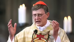 "Schon Johannes Paul II. und Papst Benedikt haben immer wieder darauf hingewiesen, dass selbstverst&auml;ndlich auch wiederverheiratete Geschiedene ihre Heimat in der Kirche haben." (dpa)