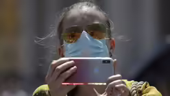 Angelus-Gebet im Vatikan / &copy; Alessandra Tarantino/AP (dpa)