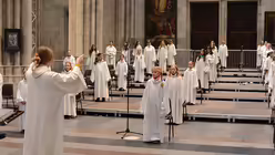 Anna Goeke sammelt bei der Dommusik viel praktische Erfahrung in der Chorarbeit. / &copy; Beatrice Tomasetti (DR)