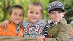 Auch draußen darf nur zusammen spielen, wer zu derselben Gruppe gehört. / © Beatrice Tomasetti (DR)