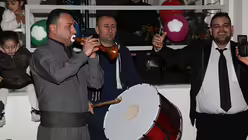 Auch Fl&ouml;tenspieler und Trommler spielen auf / &copy; Teresa M&uuml;ller-Alander (DR)