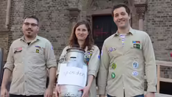 Auch Geldspenden für Lebensmittel sind Jan Burbach (rechts) und seinen Mitstreitern willkommen / © Beatrice Tomasetti (DR)