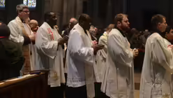 Auch Priester der Weltkirche sind beim Pontifikalamt zum Fest der Erscheinung des Herrn mit dabei / © Beatrice Tomasetti (DR)
