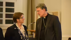 Auf Augenh&ouml;he? Zwischen Bisch&ouml;fen und Laien beginnt am ersten Advent der zun&auml;chst auf zwei Jahre angelegte Synodale Weg. / &copy; Tomasetti (DR)