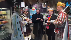 Auf dem Weg zurück nach Köln im Flughafen (Erzbistum Köln)