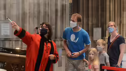 Auskunftsfreudig: Auch wer das Richter-Fenster sucht, ist bei Nicole Reitgruber richtig. / &copy; Beatrice Tomasetti (DR)