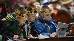 Aussendungsfeier der Sternsinger mit Erzbischof Woelki / &copy; Beatrice Tomasetti (DR)