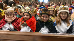 Aussendungsfeier der Sternsinger mit Erzbischof Woelki / &copy; Beatrice Tomasetti (DR)