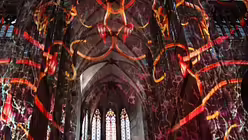 Ein Fest f&uuml;r alle Sinne: Lichtinstallation im Dom (dpa)